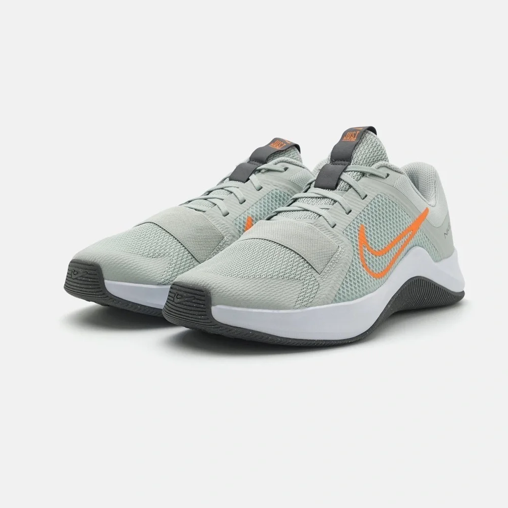 Men's Nike MC Trainer 2, Size 11.5